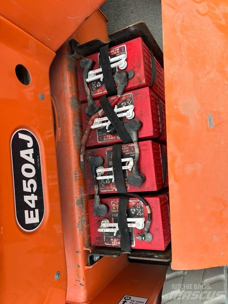 JLG E 450 AJ Колінчаті підйомники