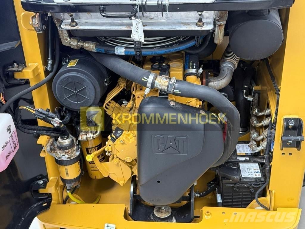 CAT 216 B3 Міні-навантажувачі