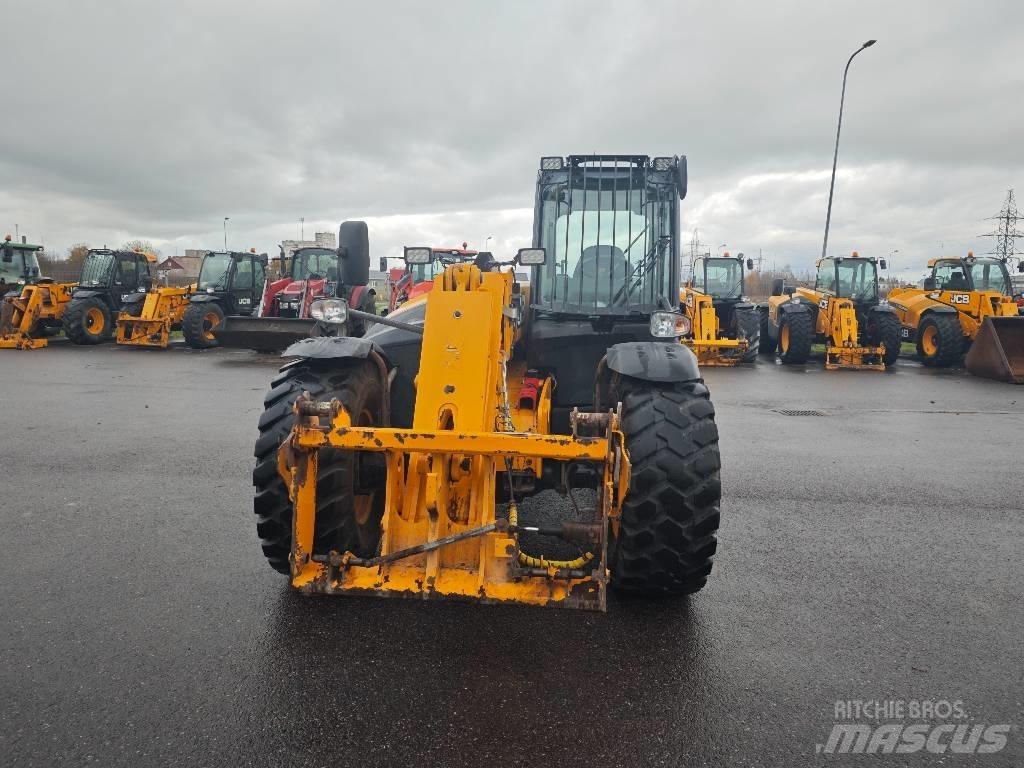JCB 536-60 Agri Телескопічний навантажувач