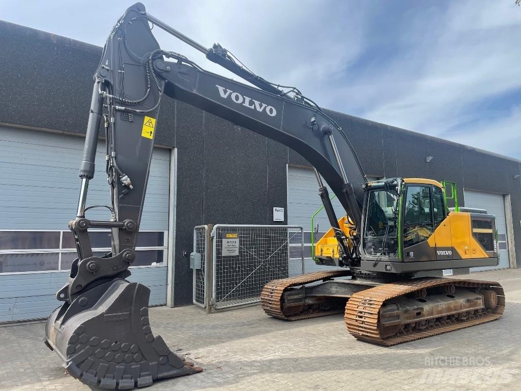 Volvo EC300EL Гусеничні екскаватори