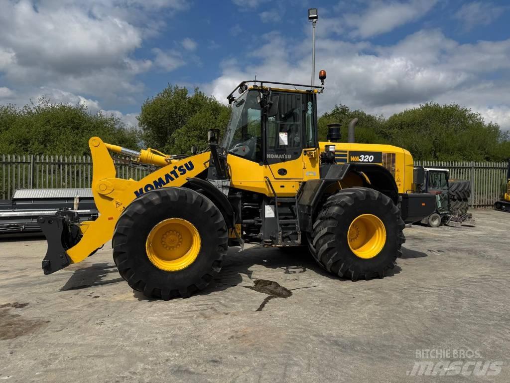 Komatsu WA320-7 Фронтальні навантажувачі