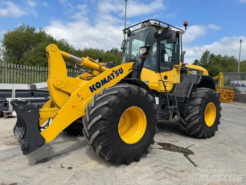 Komatsu WA320-7 Фронтальні навантажувачі