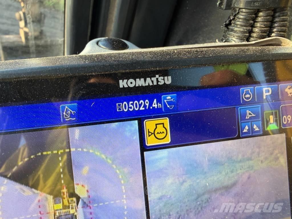 Komatsu PW 148-11 Колісні екскаватори
