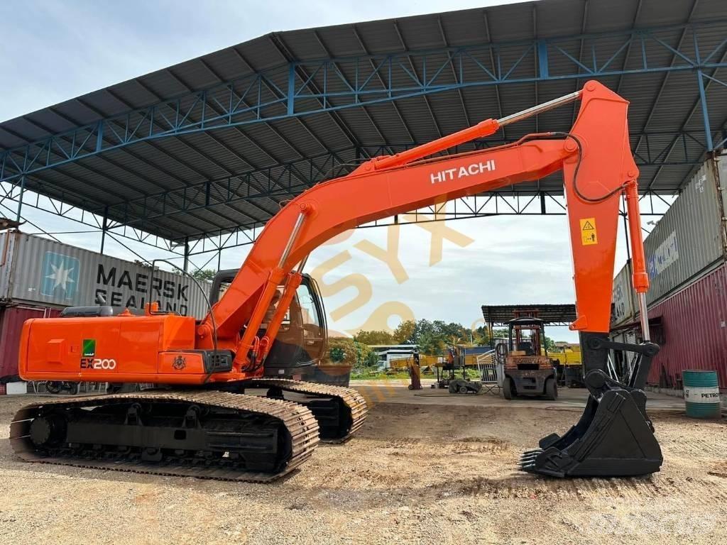 Hitachi EX 200 Гусеничні екскаватори