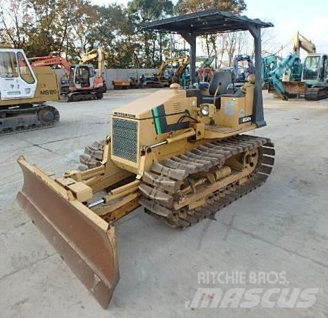 Mitsubishi BD2G Гусеничні бульдозери