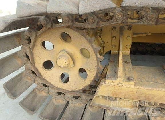 Mitsubishi BD2G Гусеничні бульдозери