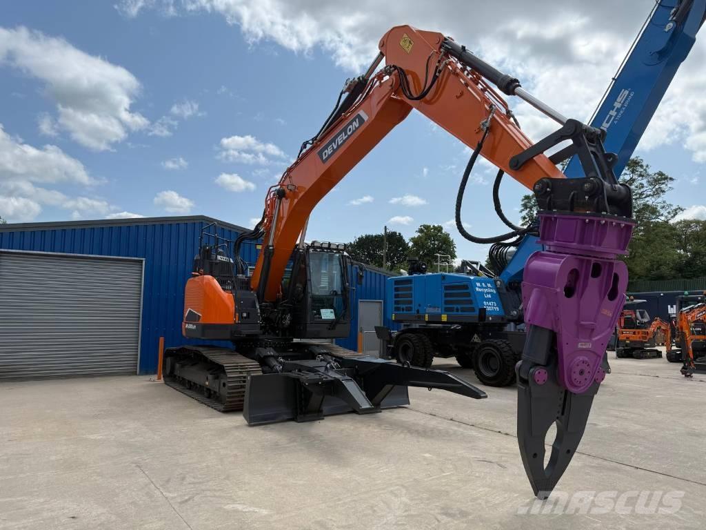 Develon DX 235 LCR-7 Гусеничні екскаватори