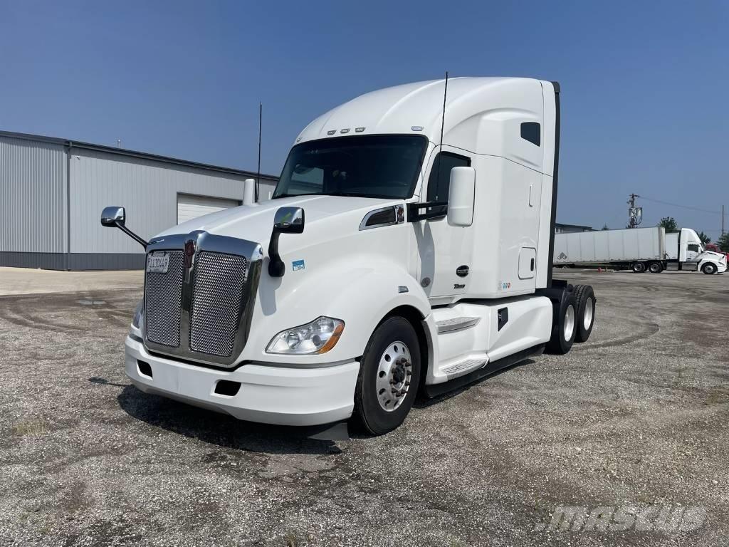Kenworth T 680 Тягачі