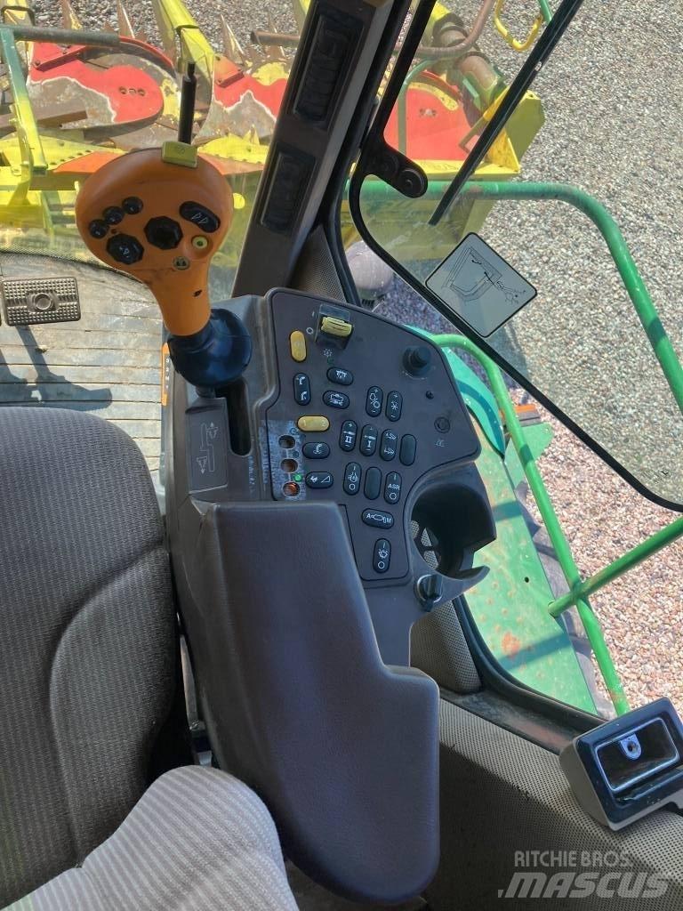 John Deere 7300 Кормозбиральні комбайни