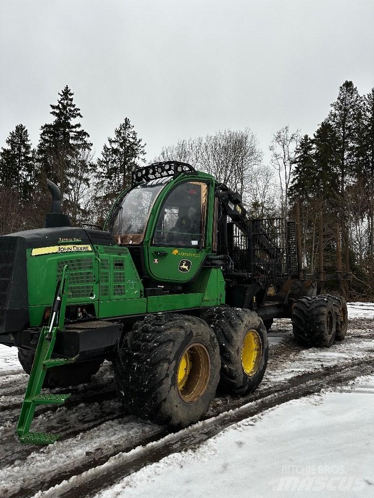 John Deere 1510G Форвардери