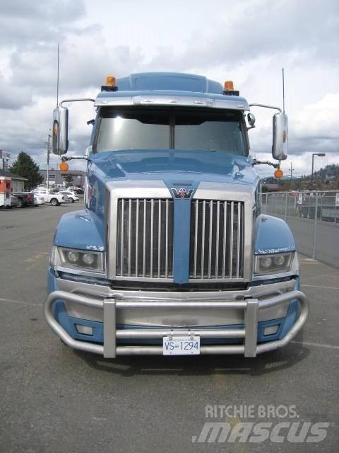 Western Star 5700 XE Тягачі