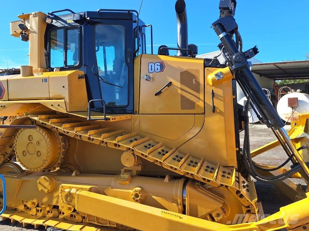 CAT D 6 T Гусеничні бульдозери