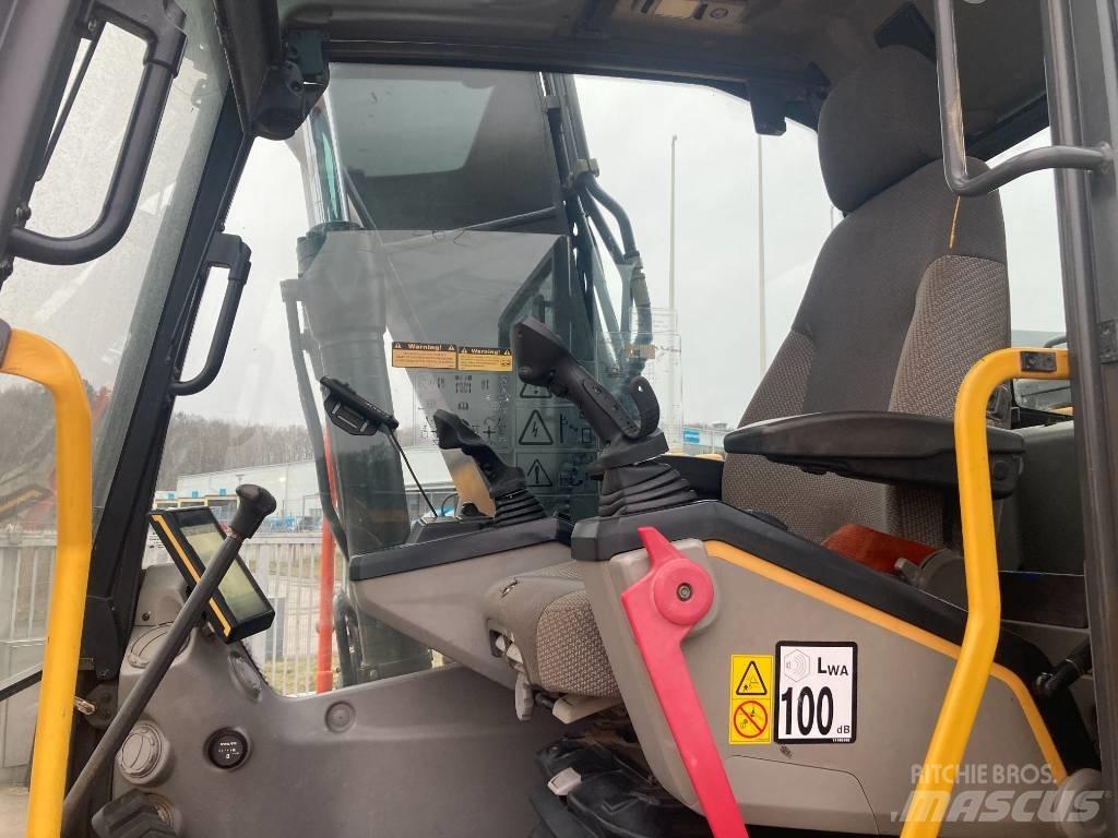 Volvo EC 140 EL Гусеничні екскаватори