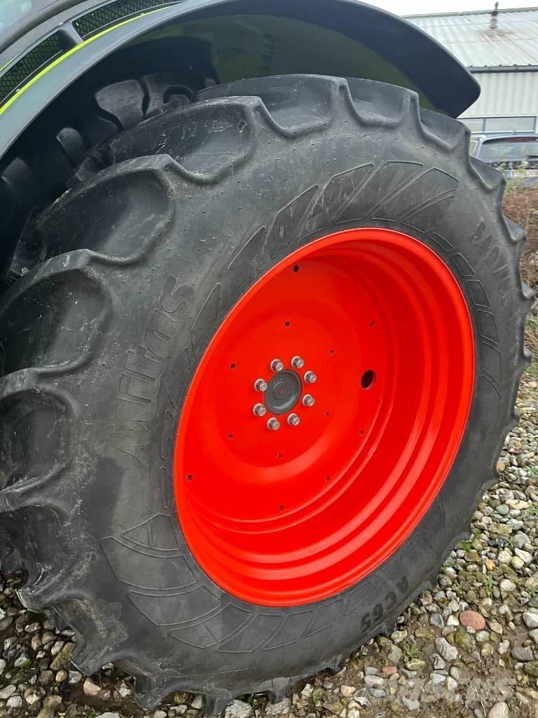 CLAAS Arion 450 CIS Трактори