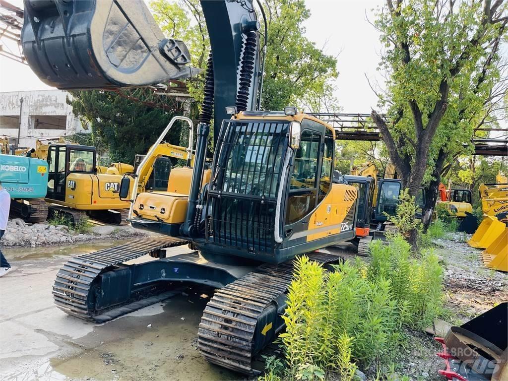 Hyundai 225 lc 9t Гусеничні екскаватори