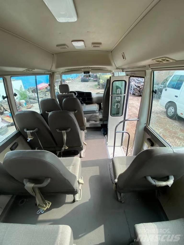 Toyota Coaster Bus Мікроавтобуси