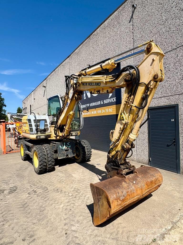 New Holland MH 2.6 Колісні екскаватори