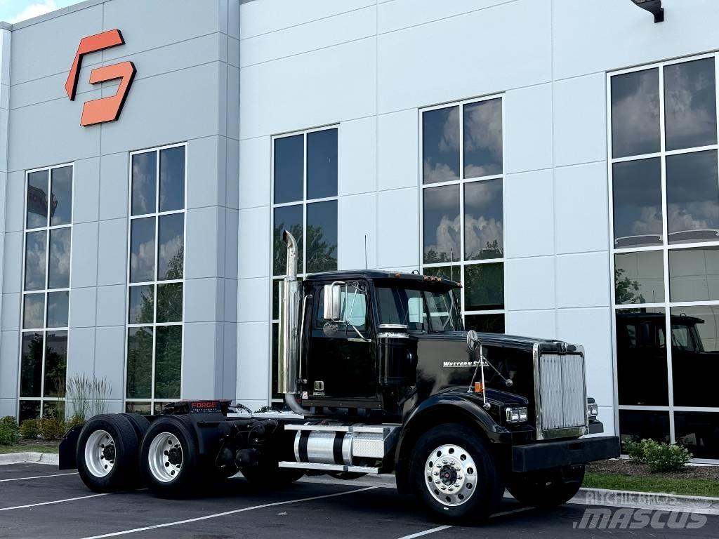 Western Star 4900 Тягачі
