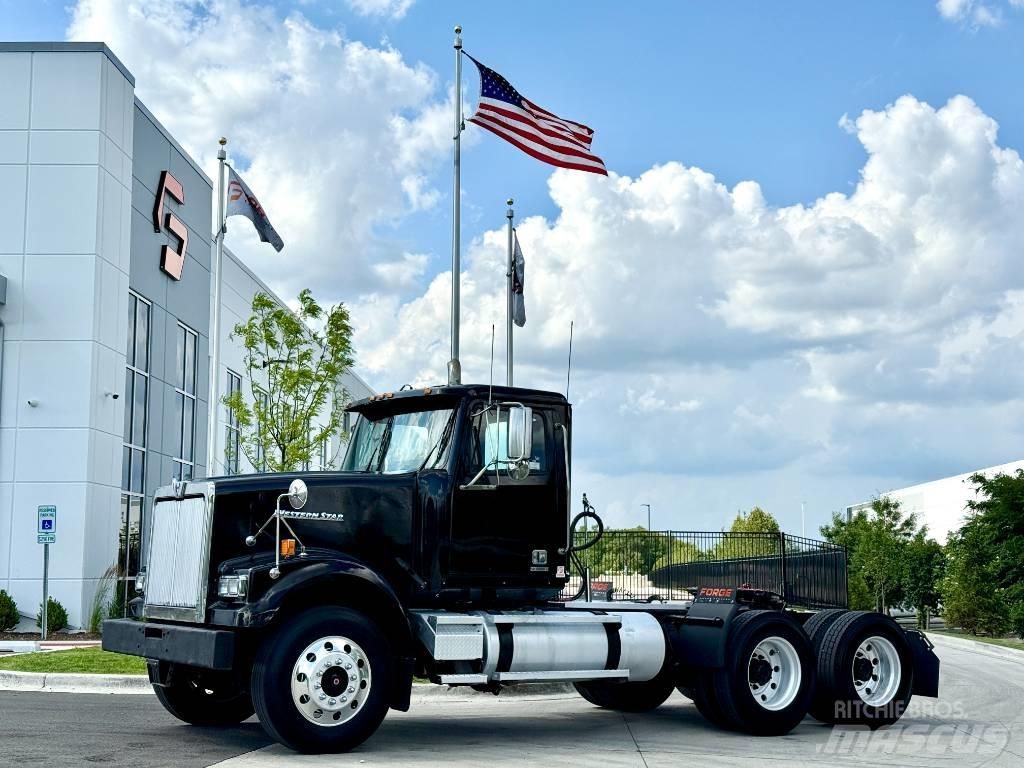 Western Star 4900 Тягачі