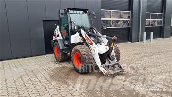 Bobcat L75 Фронтальні навантажувачі