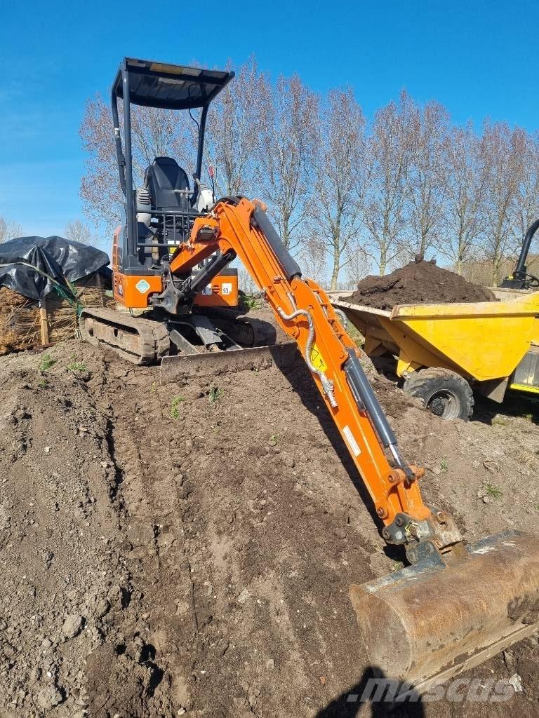 Hitachi ZX 19 U Міні-екскаватори < 7т