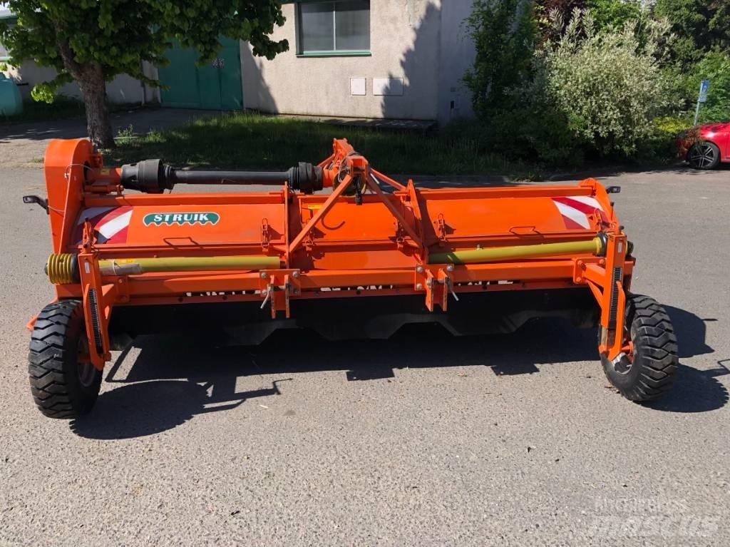 Struik 4LKFA75 видаляють бадилля