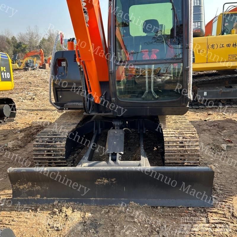 Hitachi ZX60 Гусеничні екскаватори