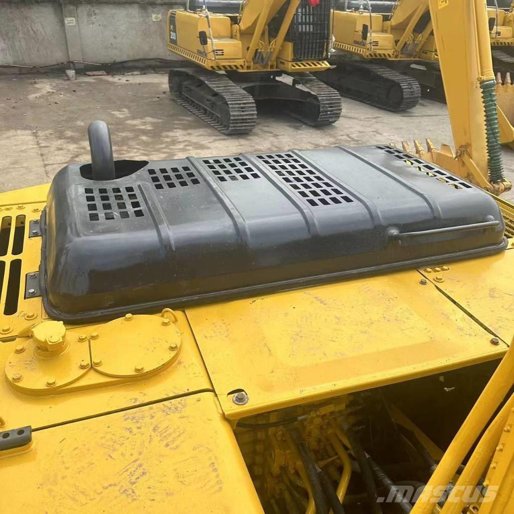 Komatsu PC 200-7 Гусеничні екскаватори