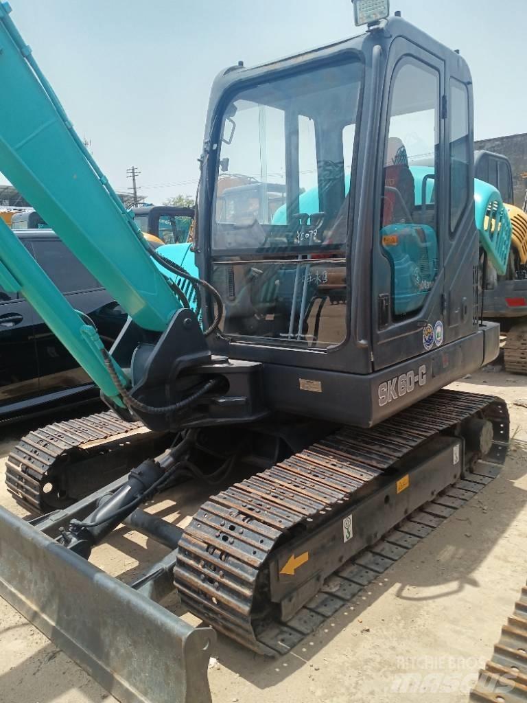 Kobelco SK 60 Гусеничні екскаватори