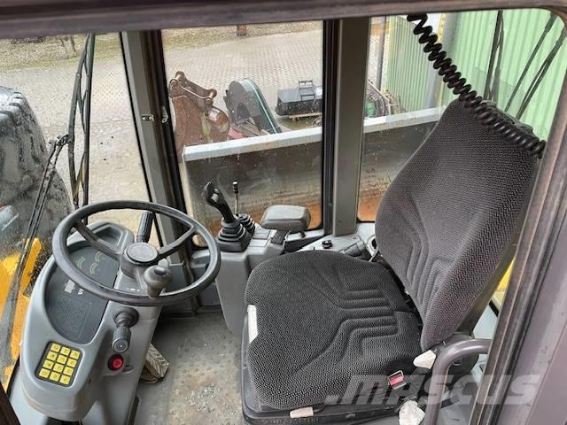 Volvo L30B PRO Фронтальні навантажувачі