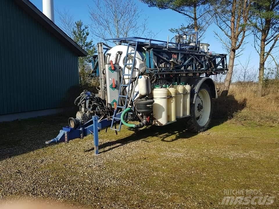 Kyndestoft 7000 30m Причіпні обприскувачі