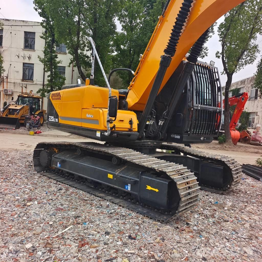 Hyundai 220 LC-9S Гусеничні екскаватори