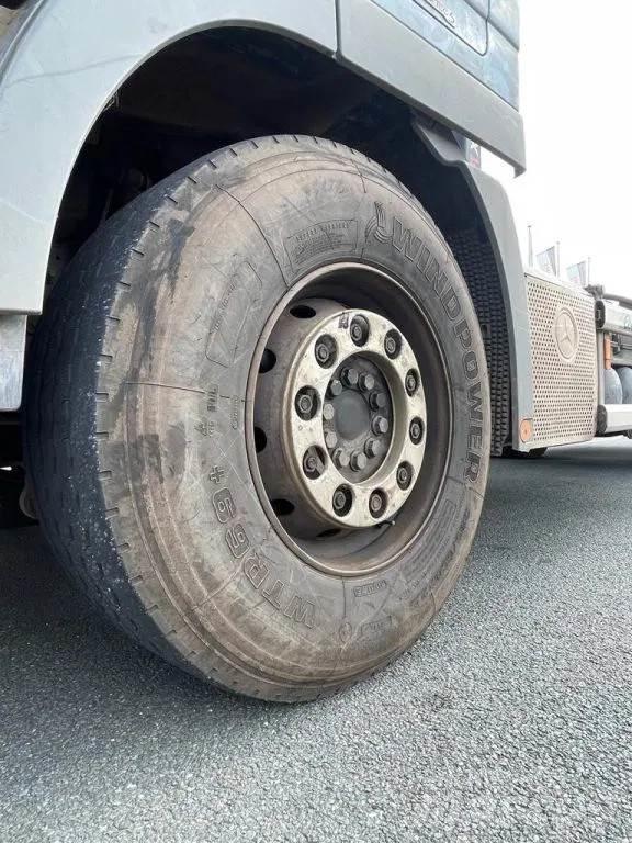 Scania R400 Вантажівки з гаковим підйомом