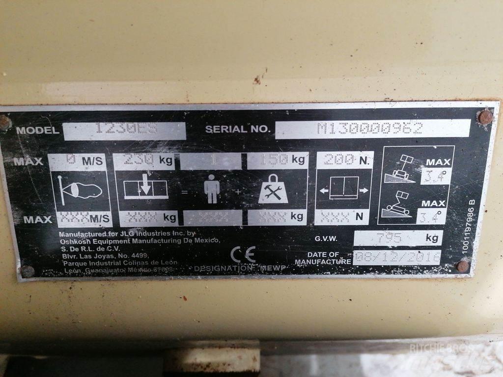 JLG 1230ES Підйомники-ножиці