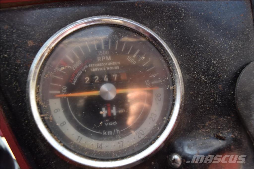 Case IH 624 Трактори