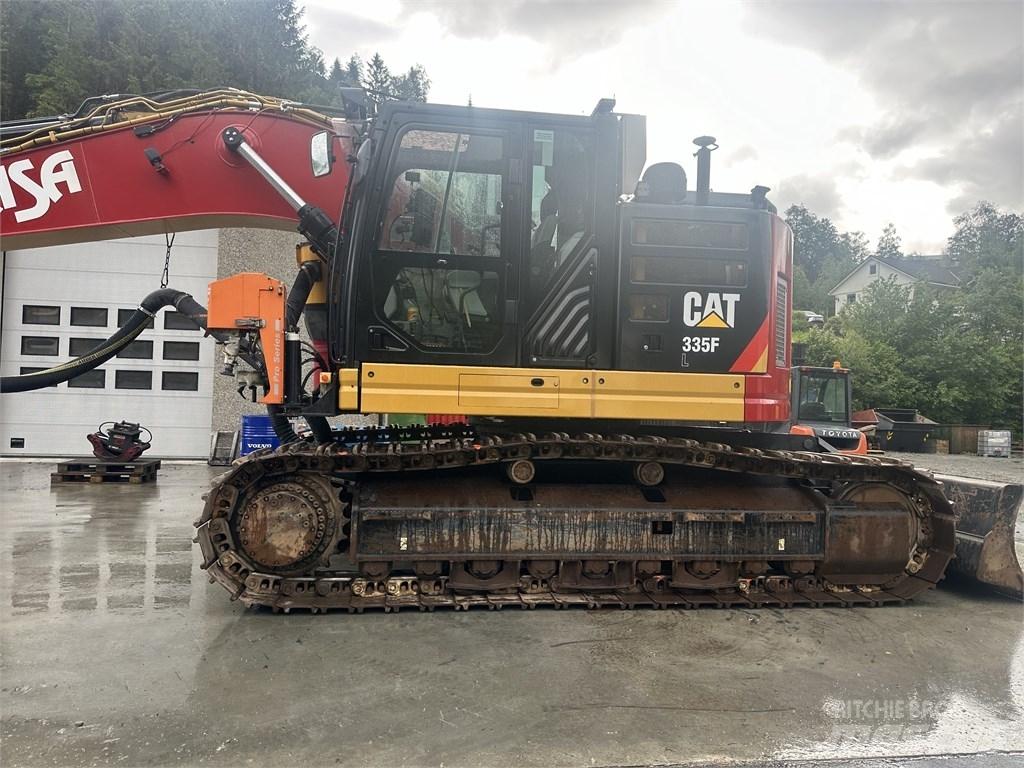 CAT 335 F L Свердлильні установки