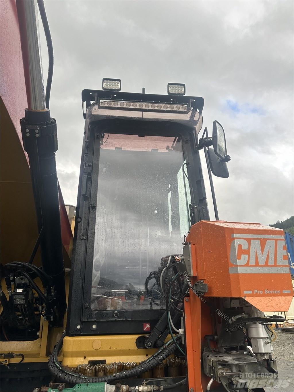 CAT 335 F L Свердлильні установки