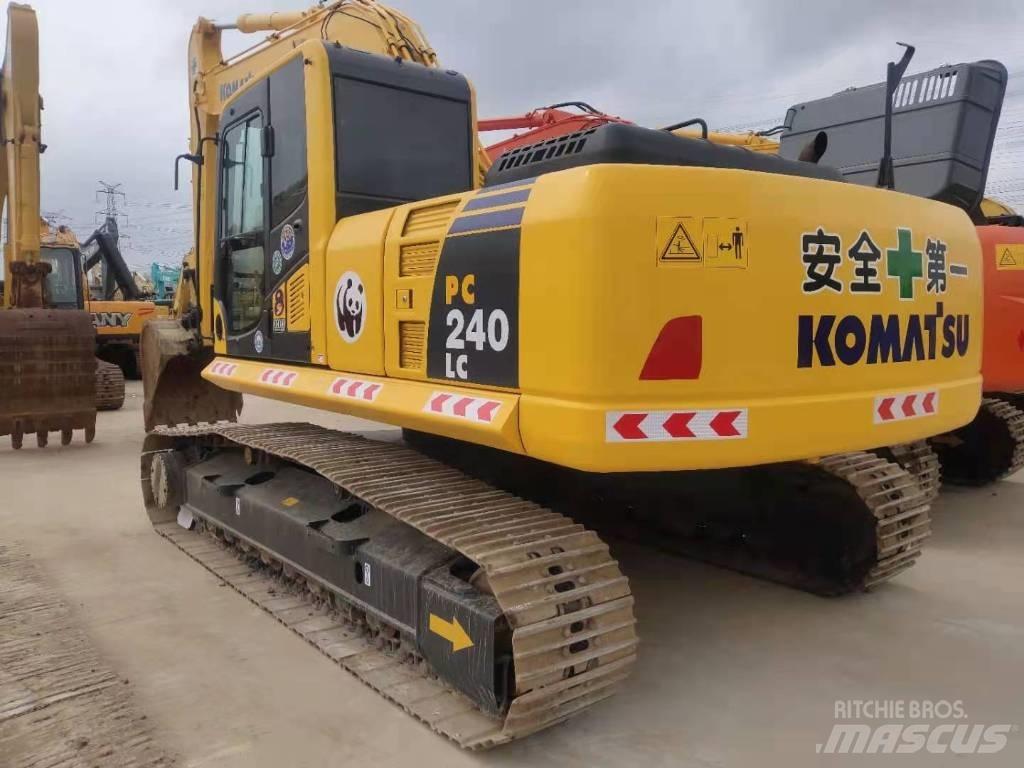 Komatsu PC 240 Гусеничні екскаватори