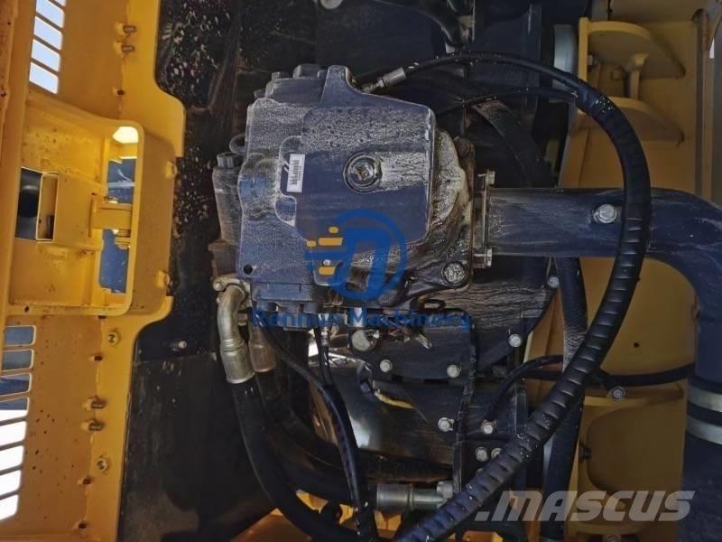 Komatsu PC360-7 Гусеничні екскаватори