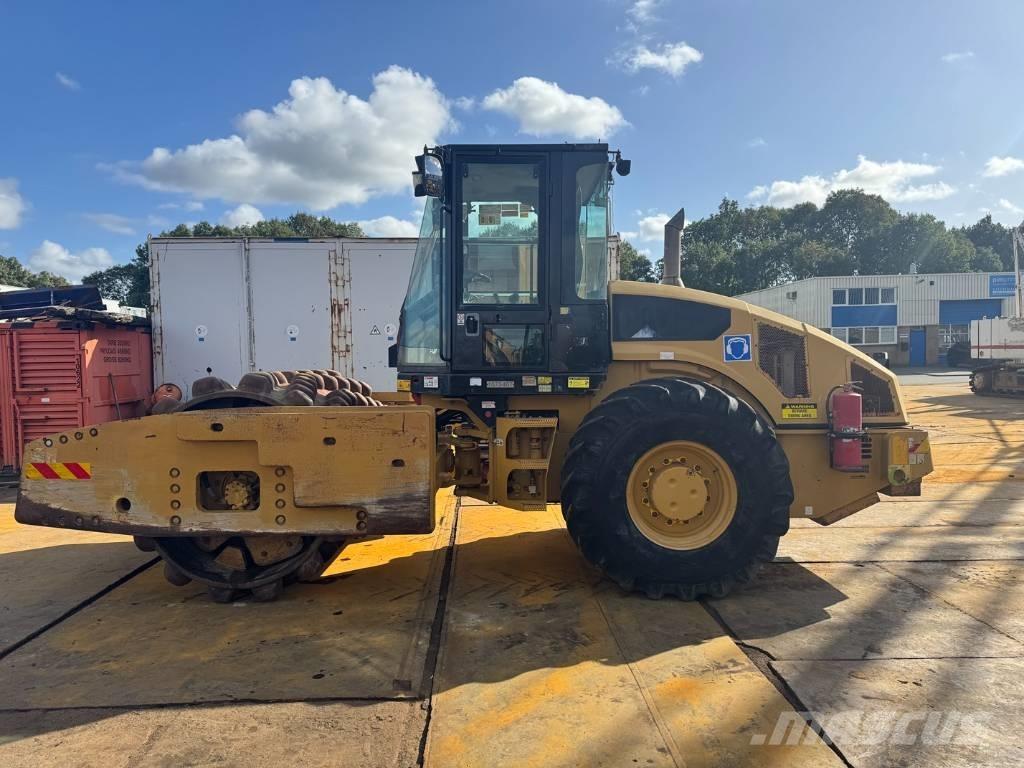 CAT CP 76 Грунтові котки