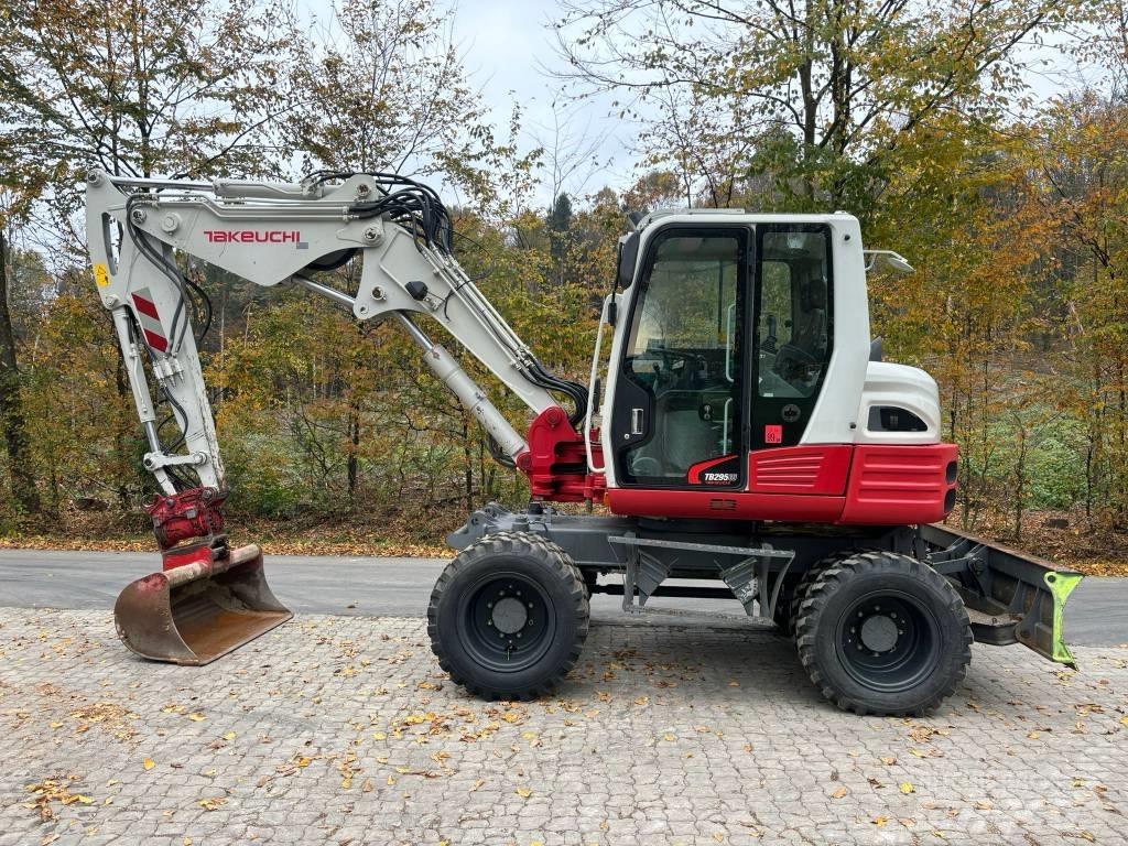 Takeuchi TB 295 W Колісні екскаватори