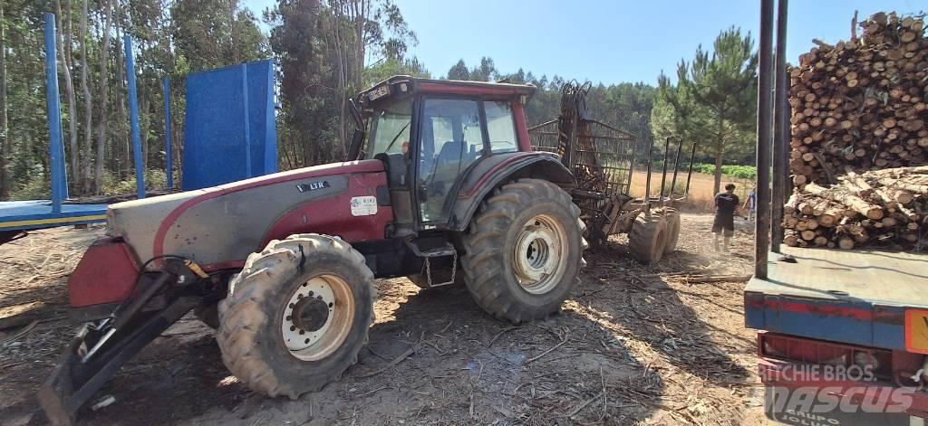 Valtra T 161 Лісогосподарські трактори