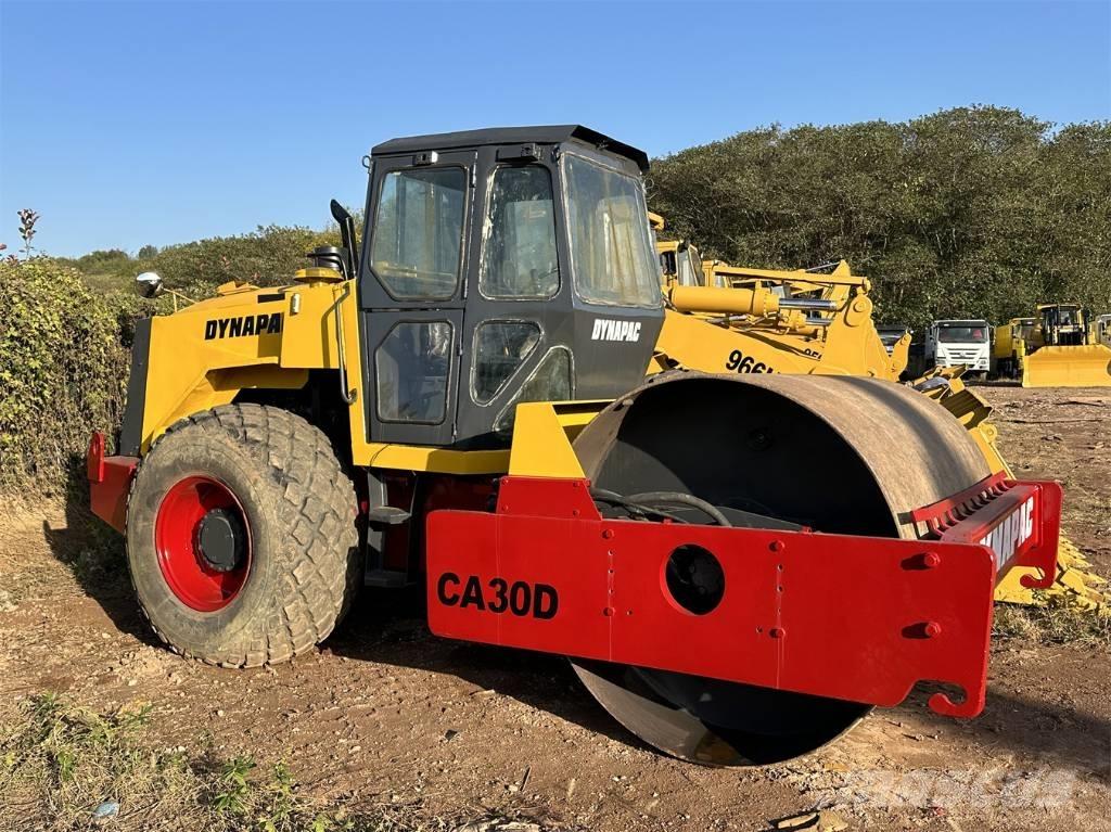Dynapac CA 30 D Грунтові котки