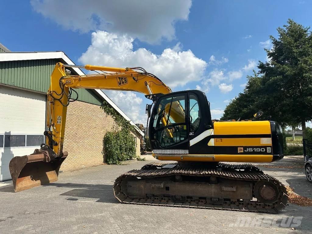 JCB JS190 LC Гусеничні екскаватори