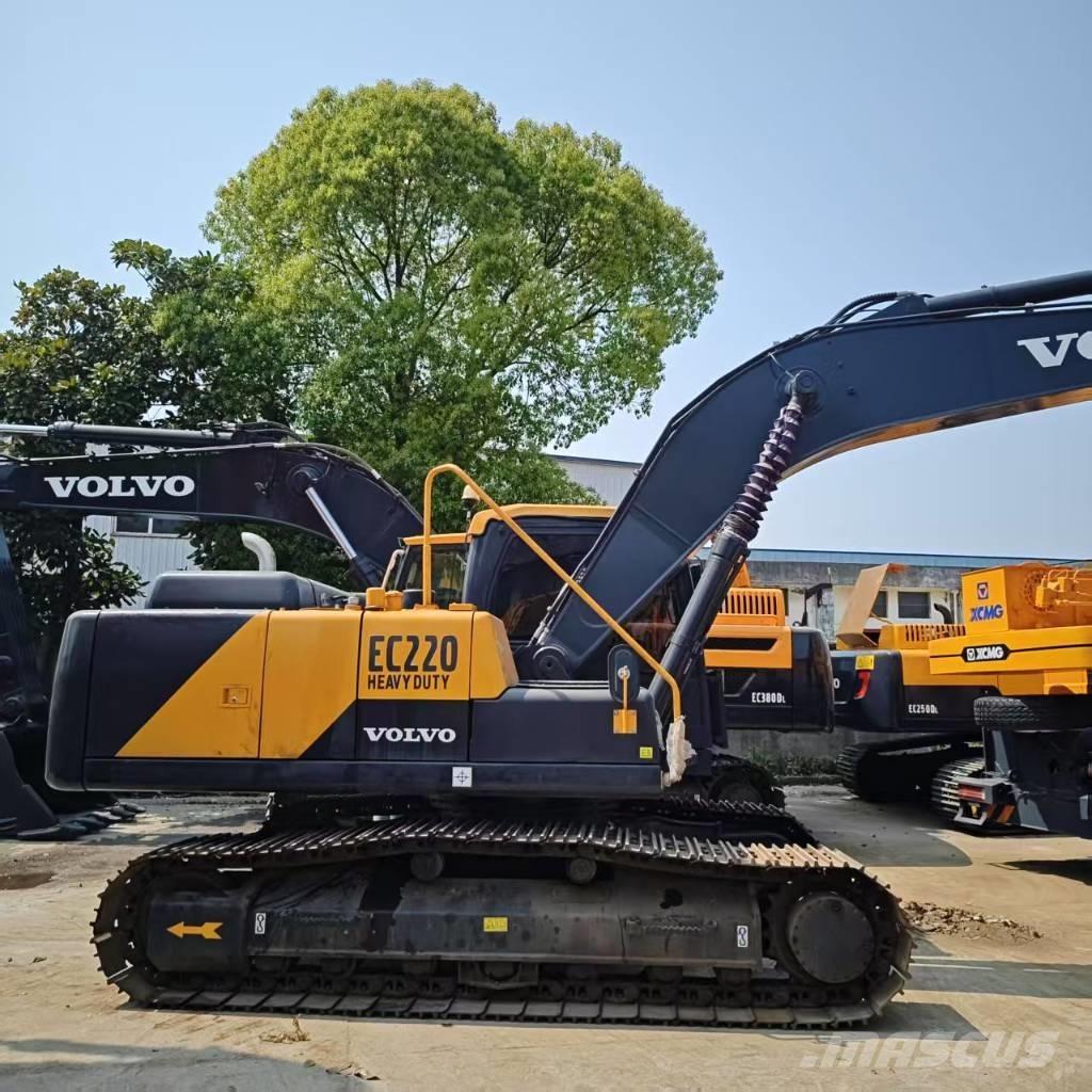 Volvo EC 220 Гусеничні екскаватори