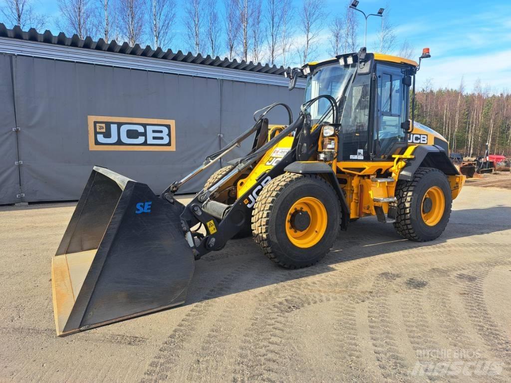 JCB 413 Фронтальні навантажувачі