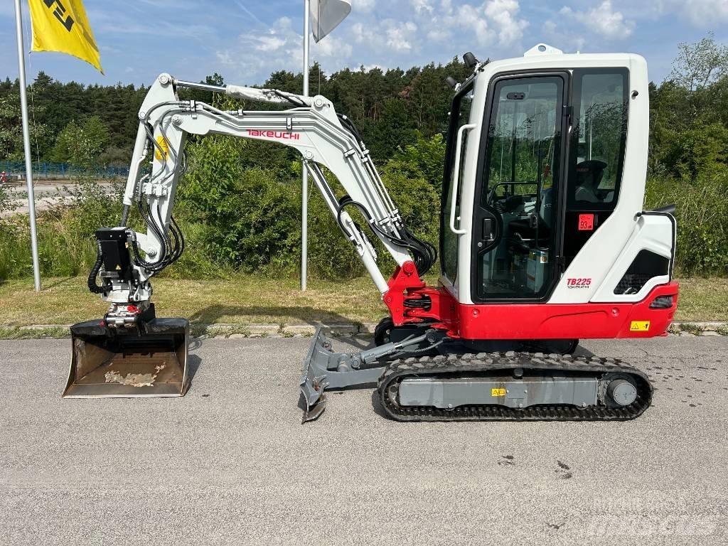 Takeuchi TB 225A V5 Міні-екскаватори < 7т