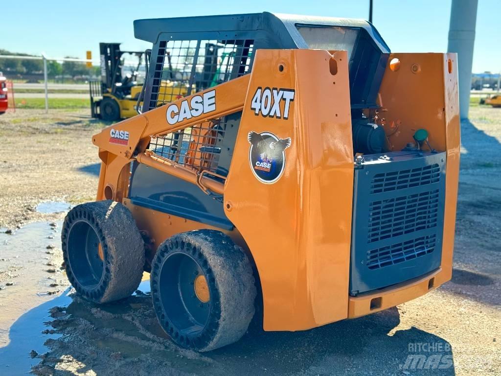 CASE 40 XT Міні-навантажувачі