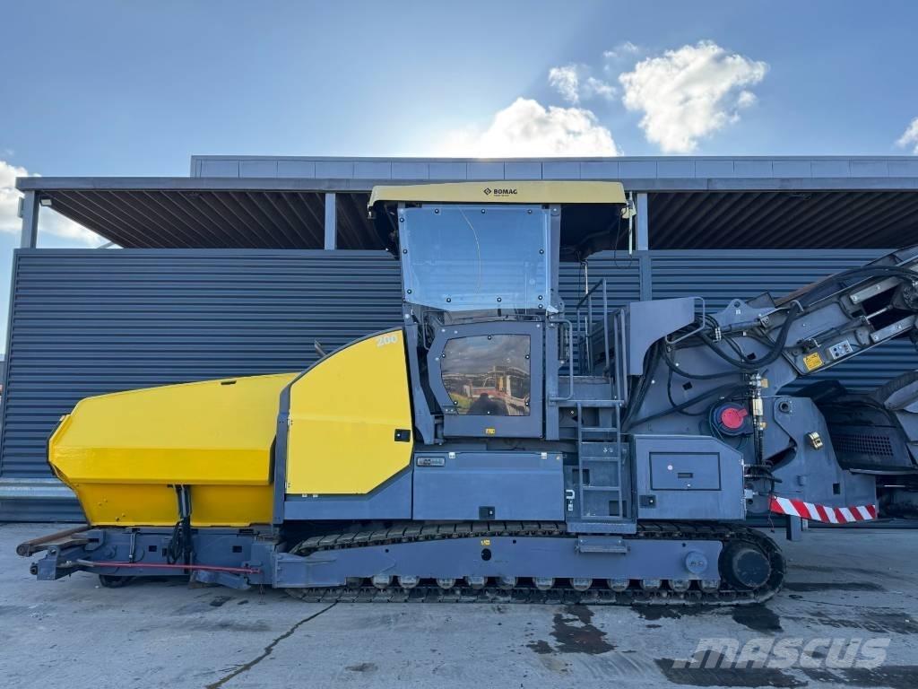 Bomag BMF 2500 S Асфальтовкладачі