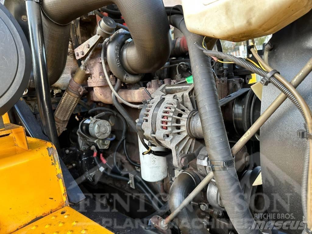 JCB 714 Зчленовані самоскиди